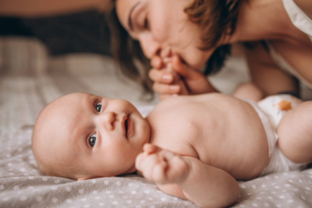 Mengenal Berbagai Penyebab Kulit Bayi Gatal dan Cara Mengatasinya
