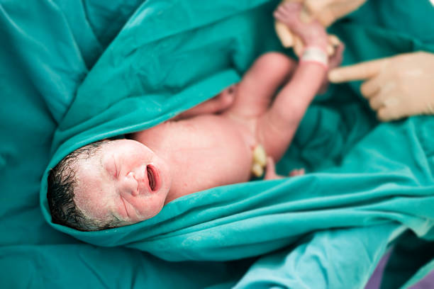 Kenapa sih Bayi Menangis saat Lahir?? Check Disini!