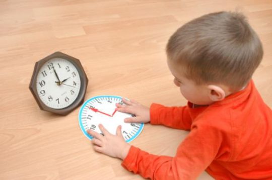 Ajarkan Anak Mengenai Waktu yuk Bunda