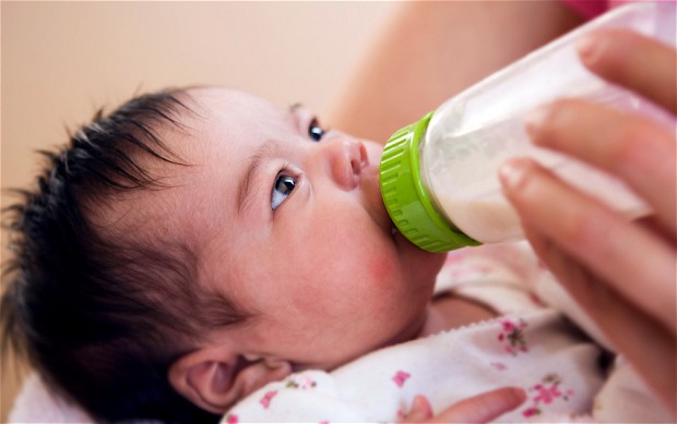 Minum Susu Bikin Bayi Tidur Lebih Nyenyak?