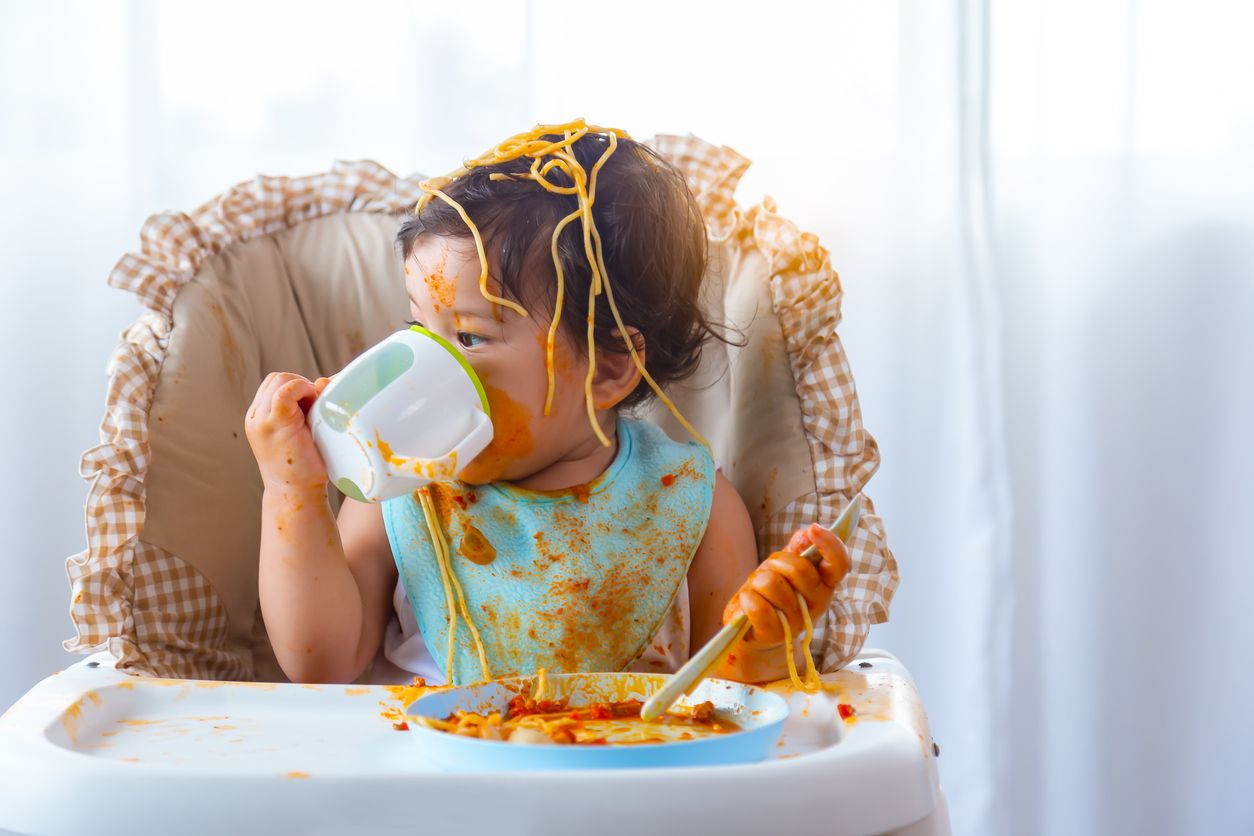Mengapa Makan Berantakan Dapat Membawa Manfaat?