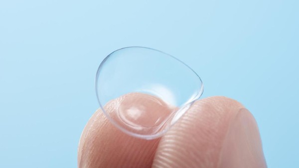 Bahaya Terlalu Sering Menggunakan Softlens