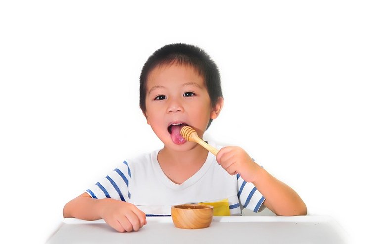 Apakah Memberikan Suplemen Minyak Ikan Kepada Si Kecil Dianjurkan?