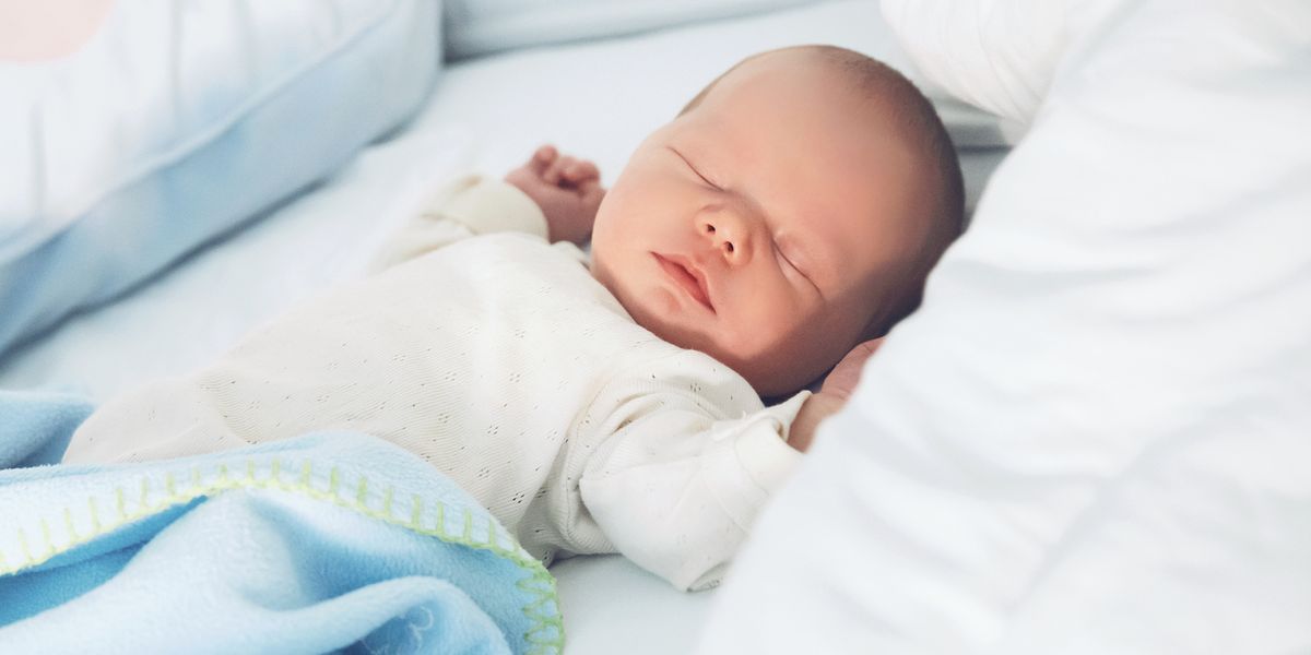 Kapan Bayi Dapat Tidur Sendiri?