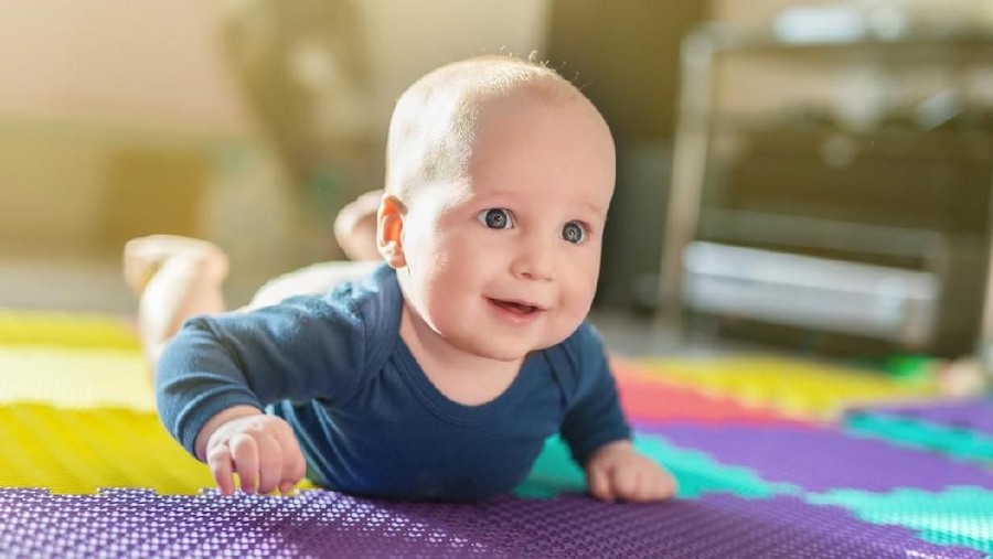 9 Refleks Bayi Baru Lahir yang Bunda Harus Tahu