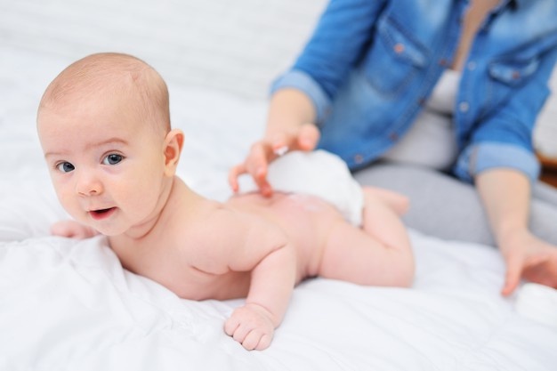 Rekomendasi Cream Cegah Ruam Popok, agar Bayi tidak Rewel
