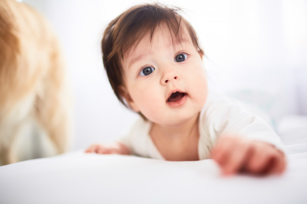 4 Cara Alami untuk Menebalkan Alis Bayi