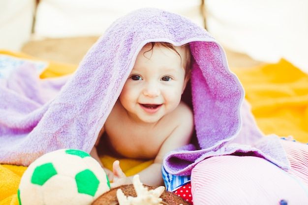 Jenis Mainan untuk Menstimulasi Perkembangan Bayi Usia 6-9 Bulan