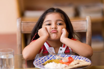 Bingung Menghadapi Anak Susah Makan? 8 Trik Jitu Ini Bisa Moms Coba