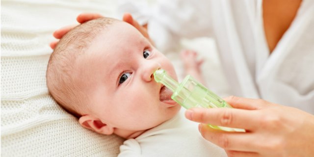 Pentingnya Membersihkan Hidung Bayi