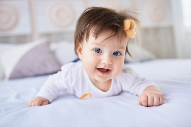 Cara Alami untuk Melebatkan Rambut Bayi