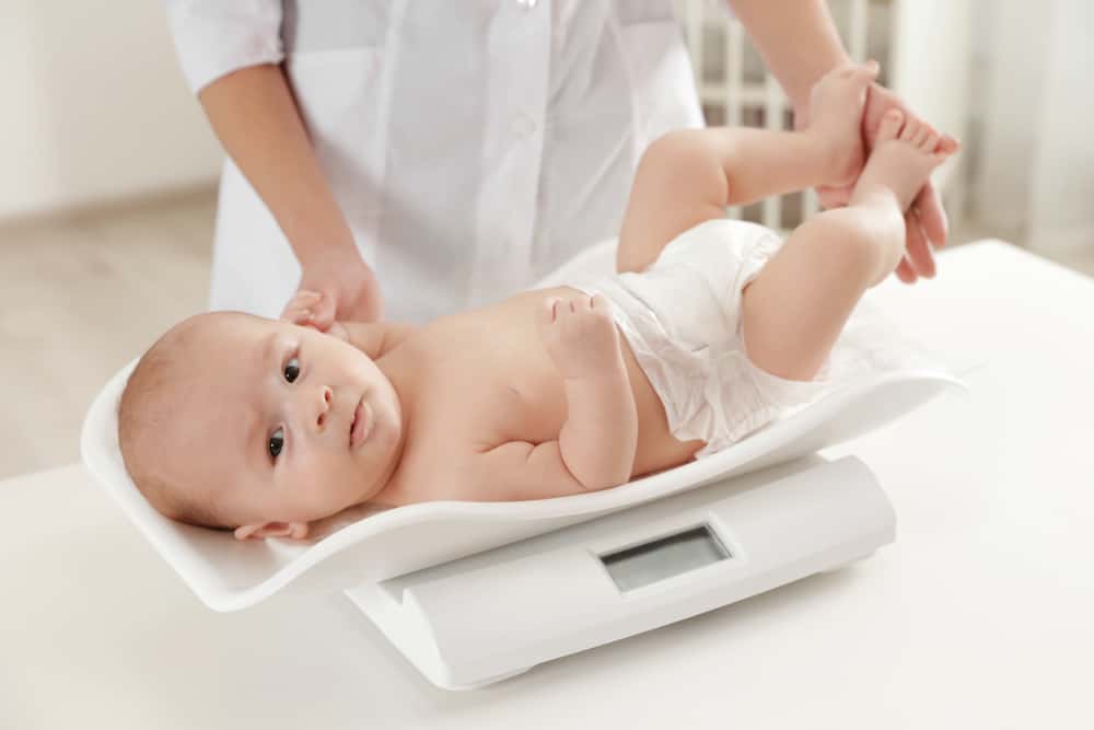 Berat Badan Bayi Sulit Naik Padahal Sudah Minum ASI, Apa Penyebabnya?
