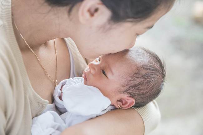 Kebutuhan ASI Bayi Baru Lahir hingga Usia 1 Bulan