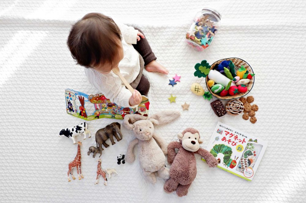 3 Trick Mengajarkan Anak Untuk Berbagi