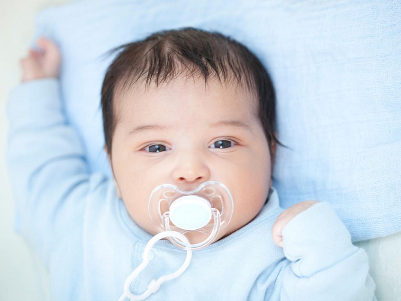 Tips Membuat Bayi Berhenti Menggunakan Mpeng/Dot