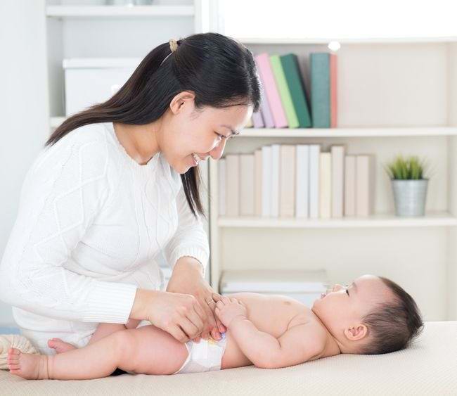 Penyebab dan Cara Tepat Mengatasi Ruam Popok Pada Bayi