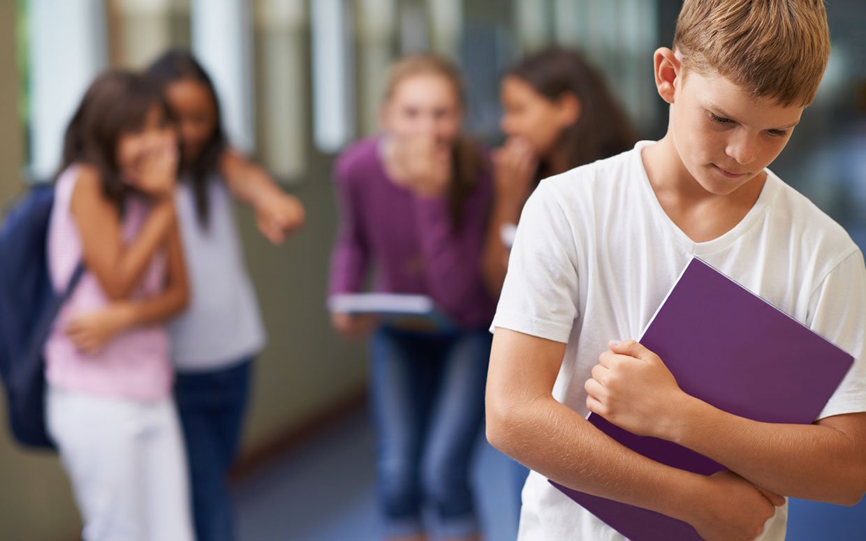 Pertolongan Pertama untuk Moms Ketika Tahu Si Kecil Melakukan Bullying