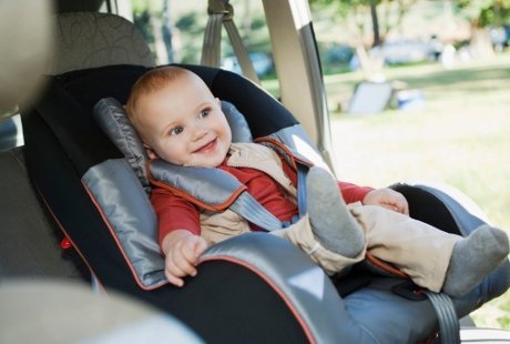 Tips Agar Si kecil Mau Duduk di Car Seat