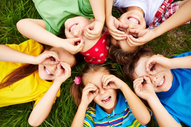 Tips Mengajarkan Anak agar Pandai Bersahabat