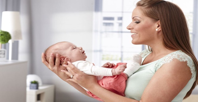 8 Cara Mengatasi Cegukan pada Bayi yang Aman