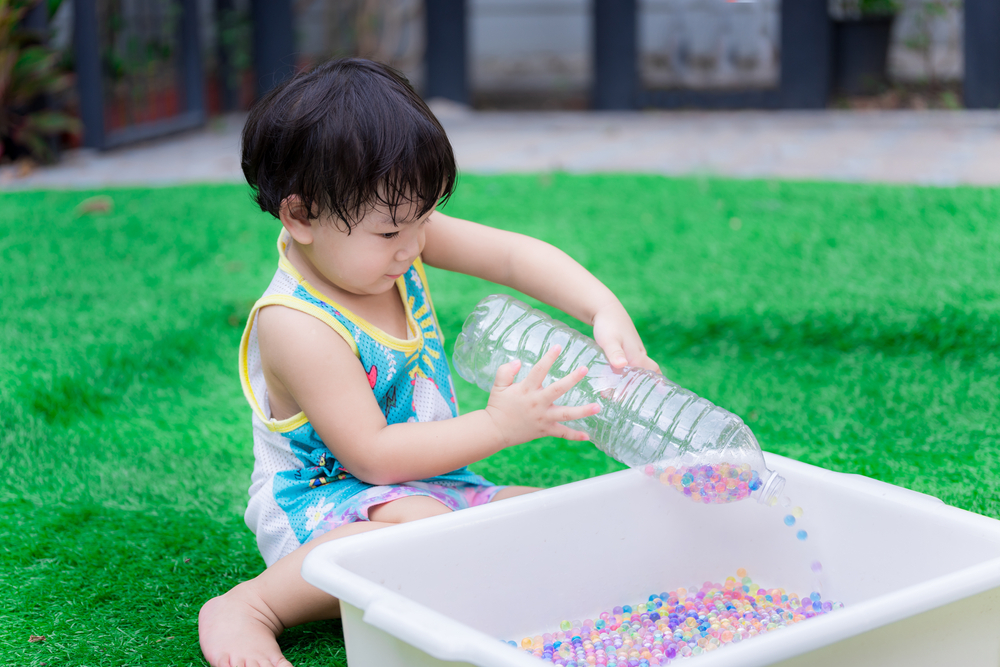 5 Ide Permainan Sensory Play untuk Bayi dan Manfaatnya, Yuk Coba di Rumah!