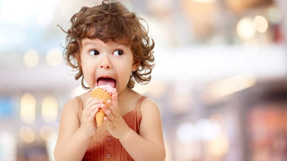 Sikecil gemar mengkonsumsi makanan & minuman manis? Bagaimana Mengatasinya?