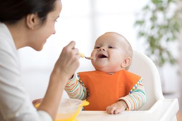 Hindari Jenis Makanan Ini Untuk MPASI Pertama Bayi