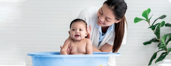 Menggunakan Skin Care Bayi Kulit Normal, Kapan Waktu yang Tepat?
