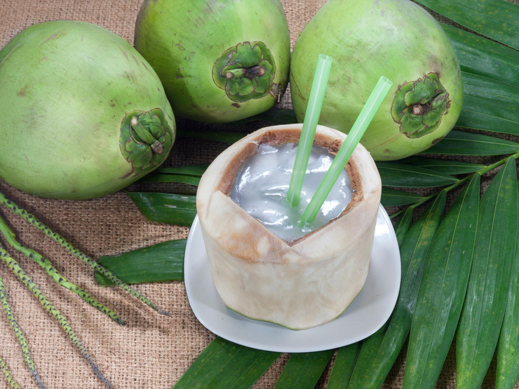 Manfaat Minum Air Kelapa Untuk Anak