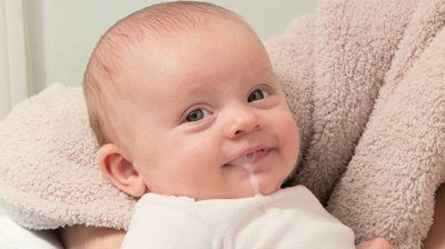 Penyebab Bayi Sering Gumoh dan Cara Mencegahnya