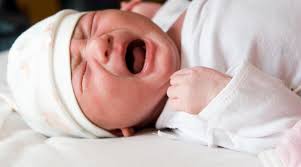 Bayi Menangis Terus, Ini Penyebab dan Cara Menenangkannya