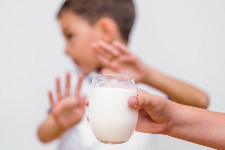 Alergi Susu Sapi Bikin Anak Stunting?