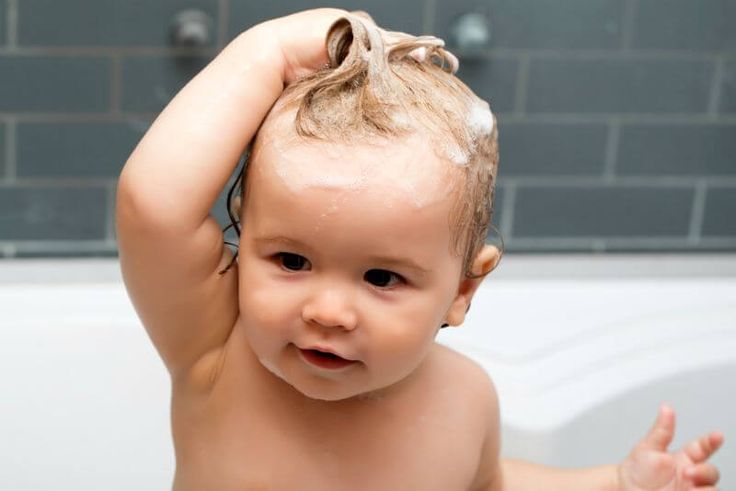Bolehkah Rambut Bayi Tidak Dicukur? Simak Penjelasannya Moms