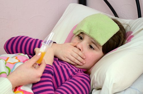 5 Trik Mengatasi Anak Susah Minum Obat