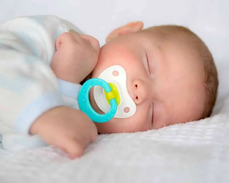 Sebaiknya Kapan Ganti Dot Bayi dengan yang Baru? Ketahui!