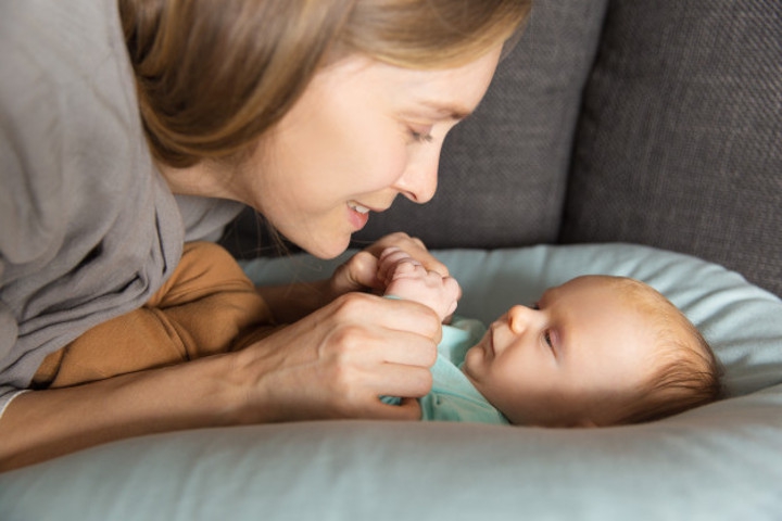 Tips Berbicara Dengan Bayi