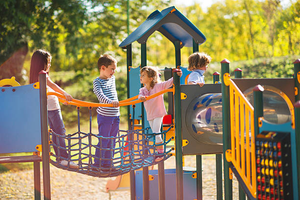 Tips Menjaga Keselamatan Anak Ketika Bermain Di Playground
