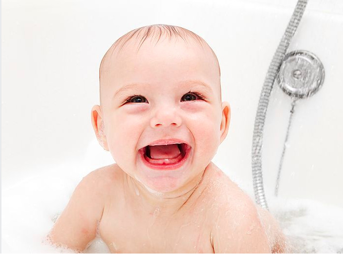 6 Tips Memilih Sabun Bayi yang Aman