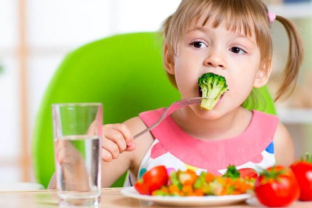 Tips Membuat Anak Menyukai Makanan Sehat