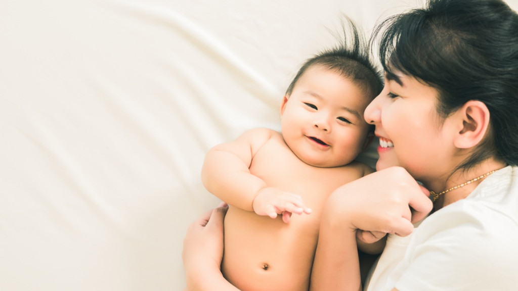 Manfaat Sentuhan Kulit Antara Ibu dan Bayi Baru Lahir
