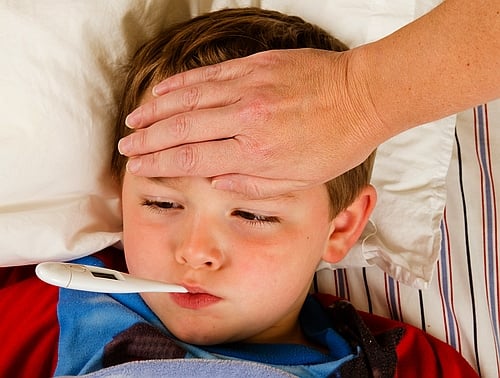 Kasus Covid-19 Naik Lagi, Ketahui Gejala COVID-19 pada Anak!