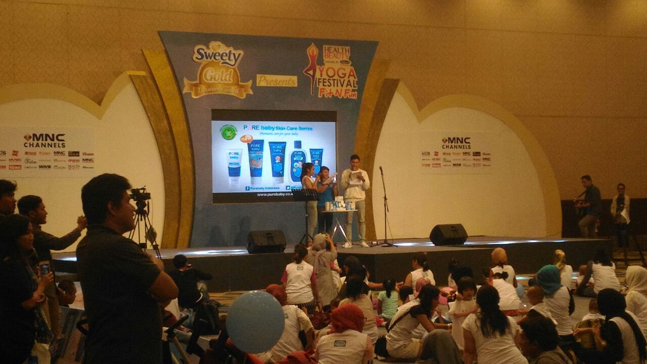 EVENT YOGA FESTIVAL 2016 ( SENAYAN CITY LT.8 JAKARTA ) — foto 9
